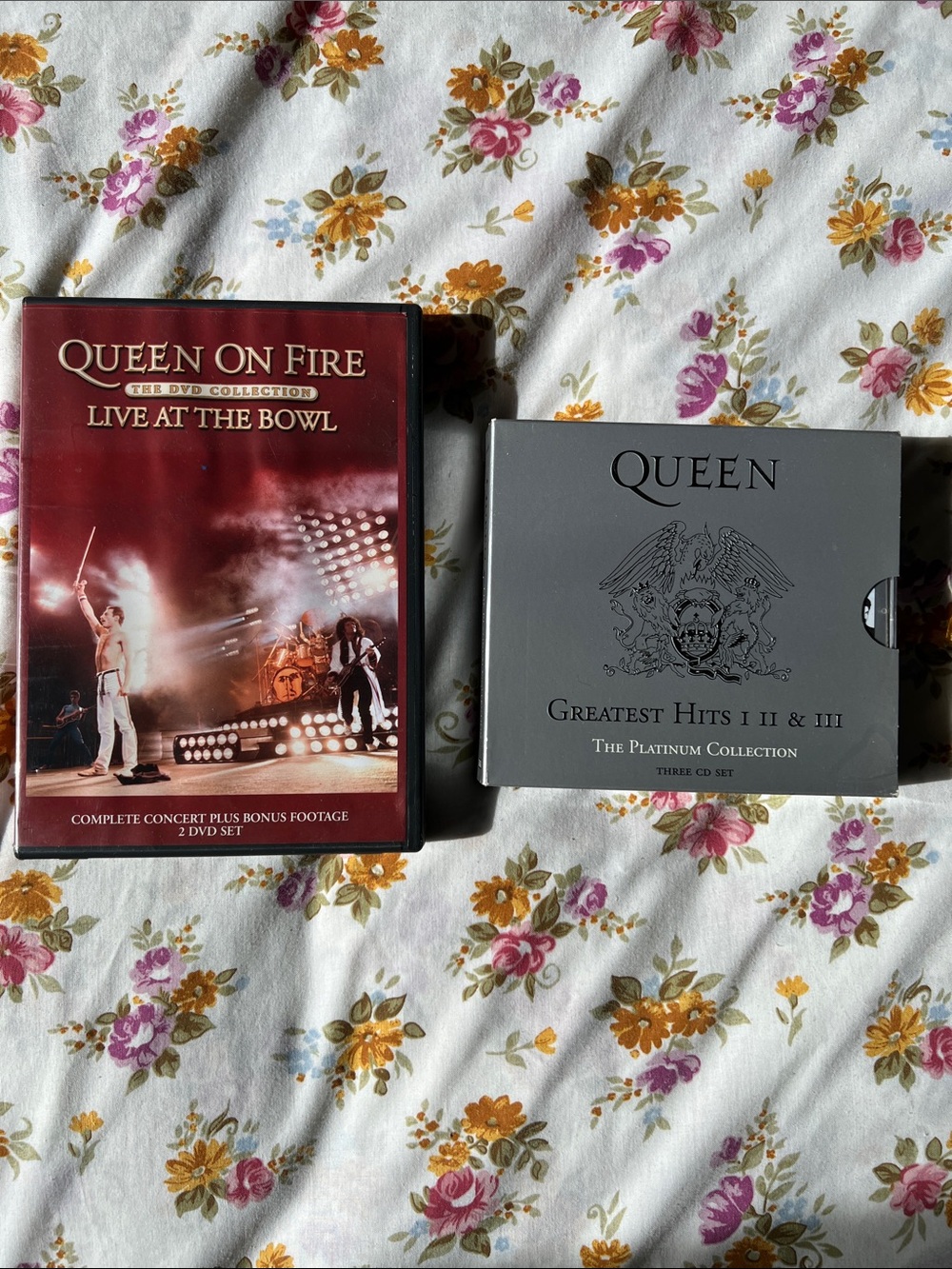 Queen CD, concert DVD bundle